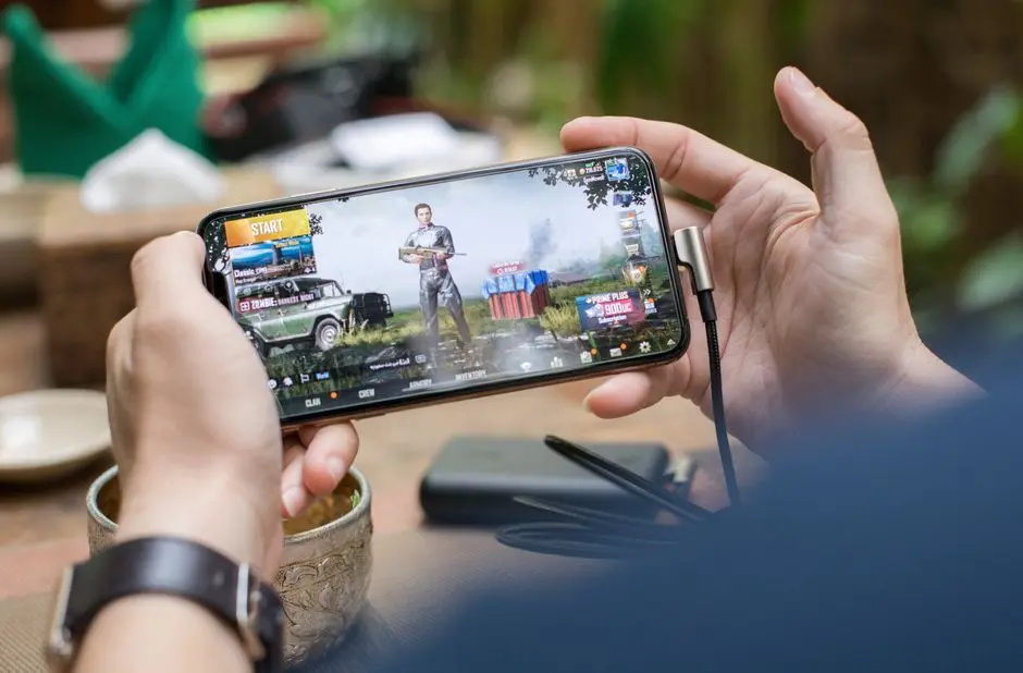 Strategi bertahan di akhir game battle royale