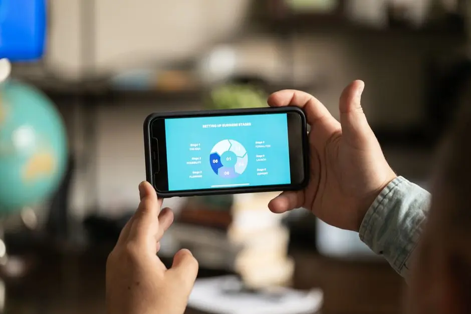 Screenshot proses belajar strategi game di ponsel